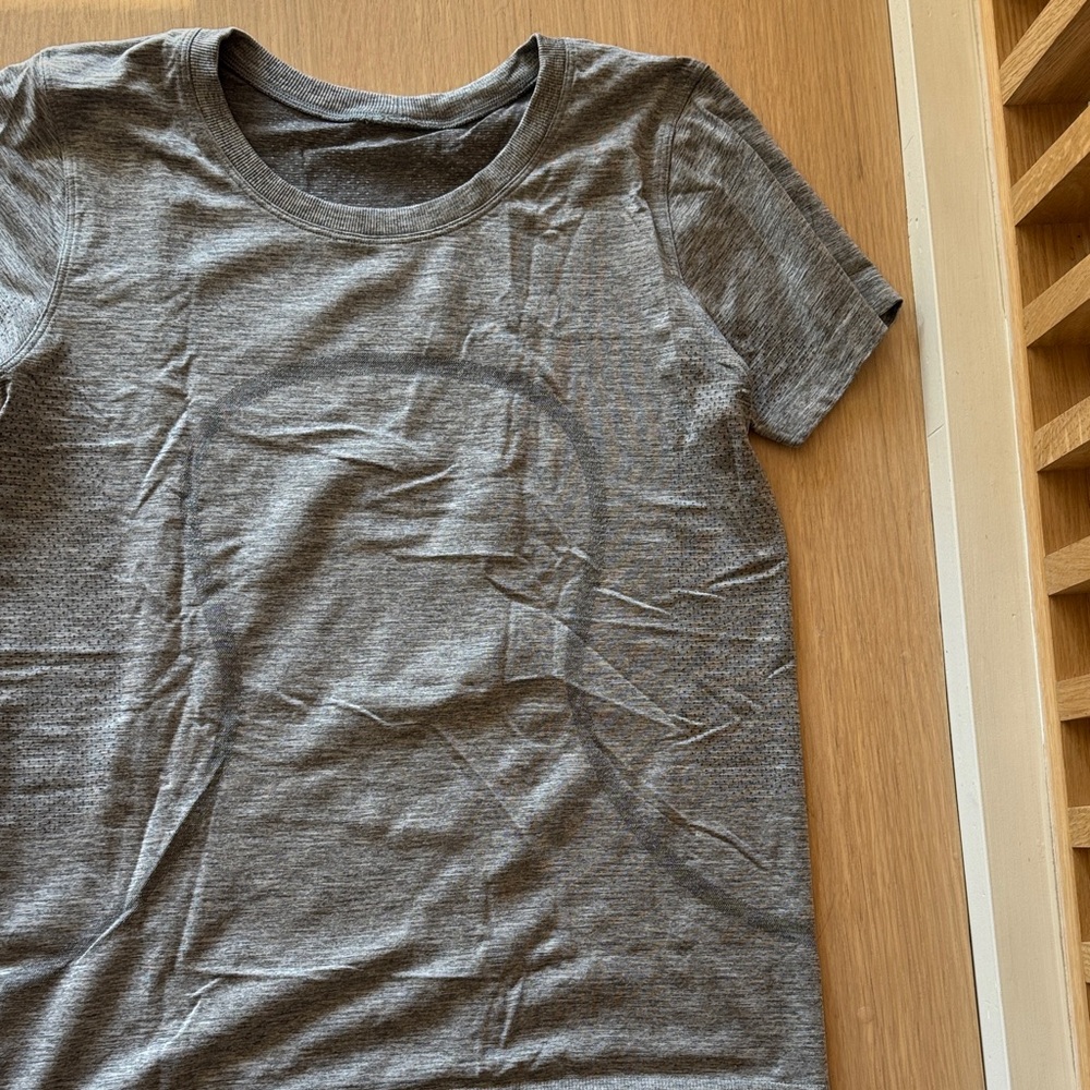 lululemon athletica Swiftly Gray Women's Top